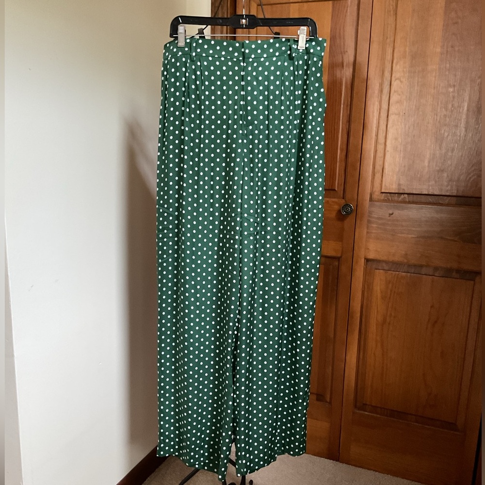 Vineyard Vines luxe Hunter Green Polka Dot pants, 10